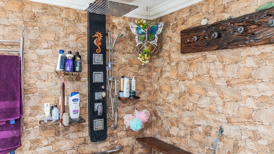 5 Bedroom Property for Sale in Bettys Bay Western Cape